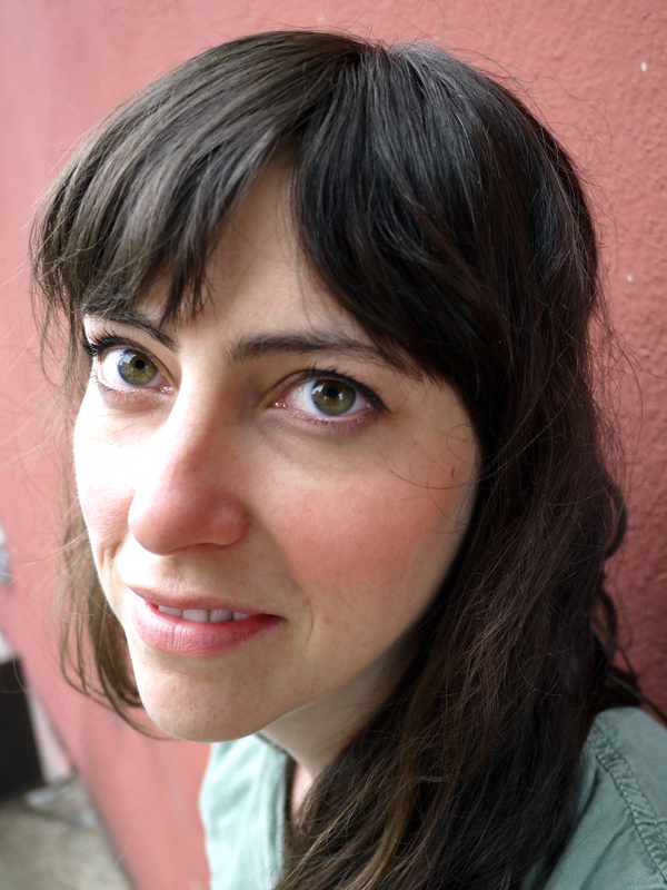 Image:Niamh Headshot 600x800.jpg